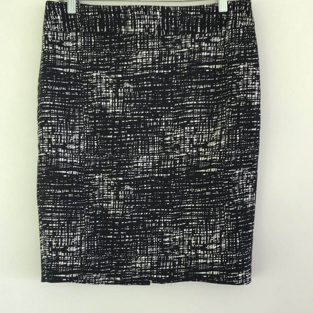 Calvin Klein Black and White Textured Pencil Skirt - Women's 6